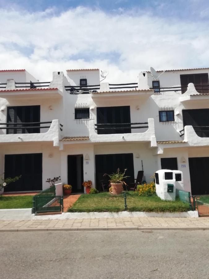 Moradia T2+1 COM PISCINA Lagos Exterior foto