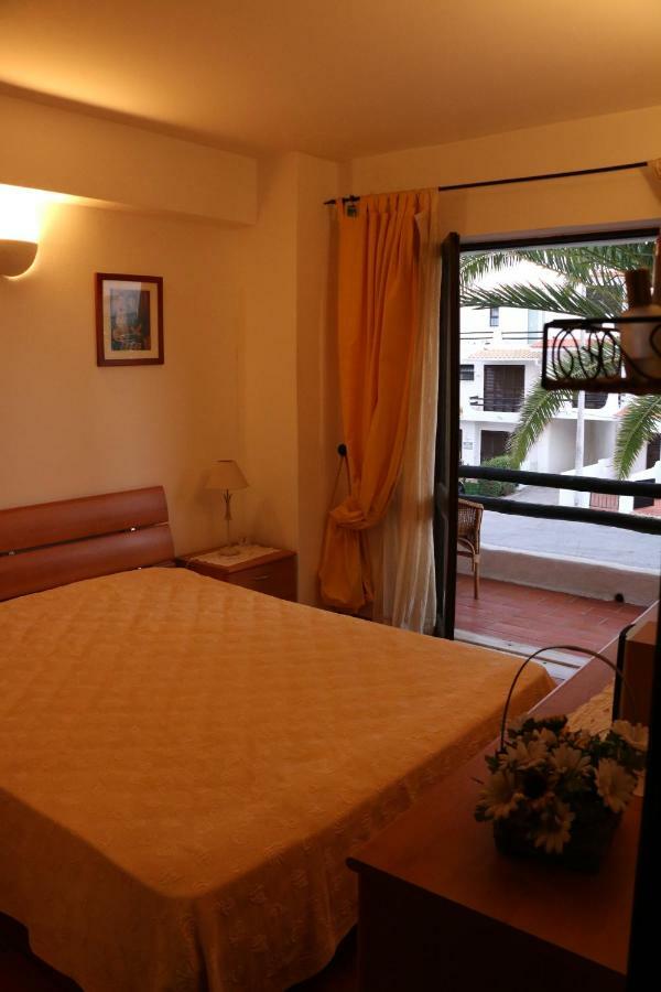 Moradia T2+1 COM PISCINA Lagos Exterior foto